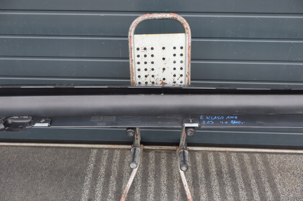 Молдинг порог порог левая mercedes e-klasa amg w213 a2136900102 a2136909701 Доставка