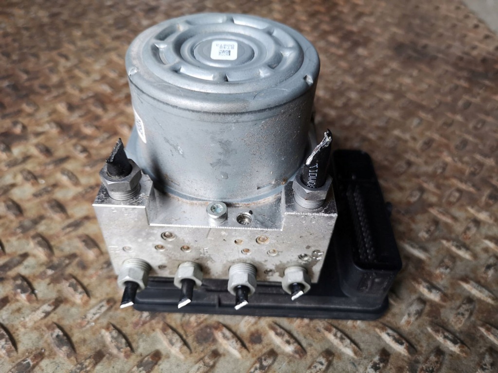 фото №4, 2017 land rover range rover evoque l538 насос abs hj322c405ad