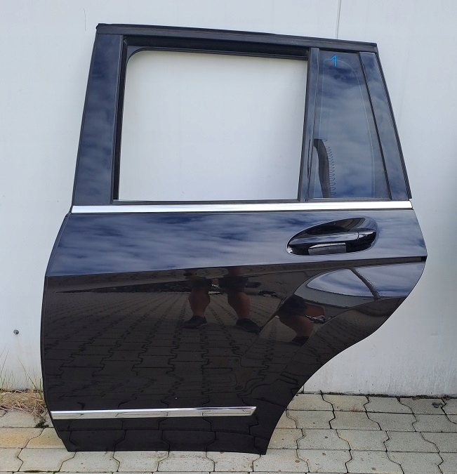 фото №1, Mercedes glk x204 дверь левый задняя задние 197