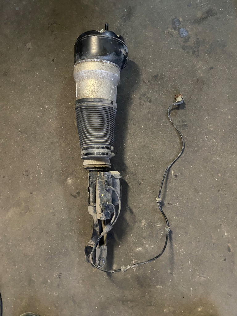 Купити Mercedes s 222 амортизатор правий перед 2223206413