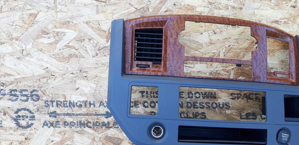 фото №2, Рамка радио dodge ram 05-08r