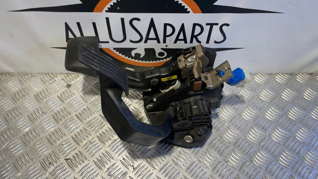 фото №1, Педаль педали gaz тормоз chrysler 200 2015-