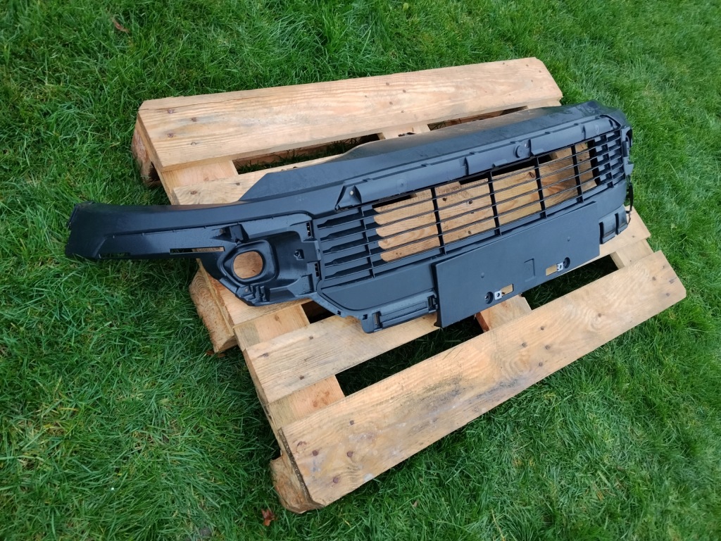 Бампер перед накладка нижняя бампера спойлер накладка-спойлер toyota yaris cross 21-- Оригинал