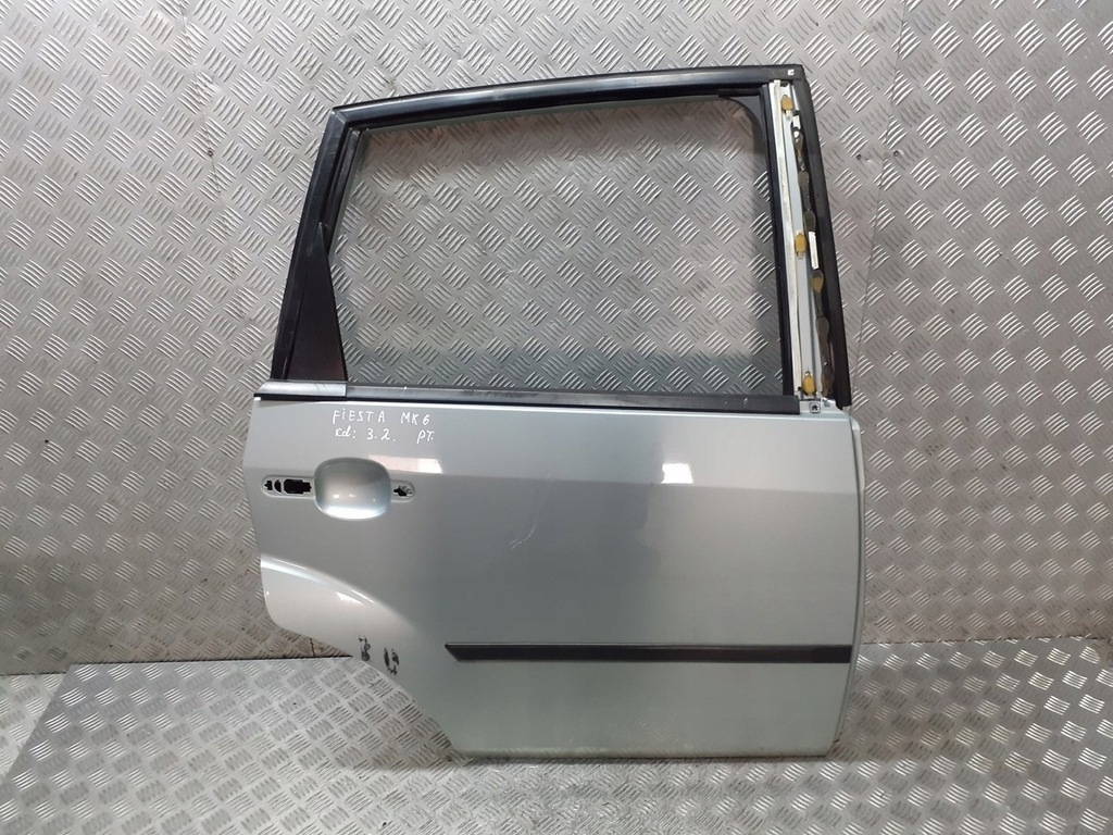 фото №1, Дверь правый задняя ford fiesta mk6 3.2