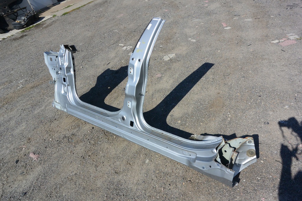 фото №1, Maserati quattroporte vi порог блок двигателя левый 13- четверть bok