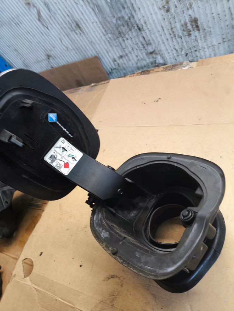 фото №6, Ford mondeo mk5 ford оригінальний номер dg93-f27936 кришка заливної пального mondeo kombi ?