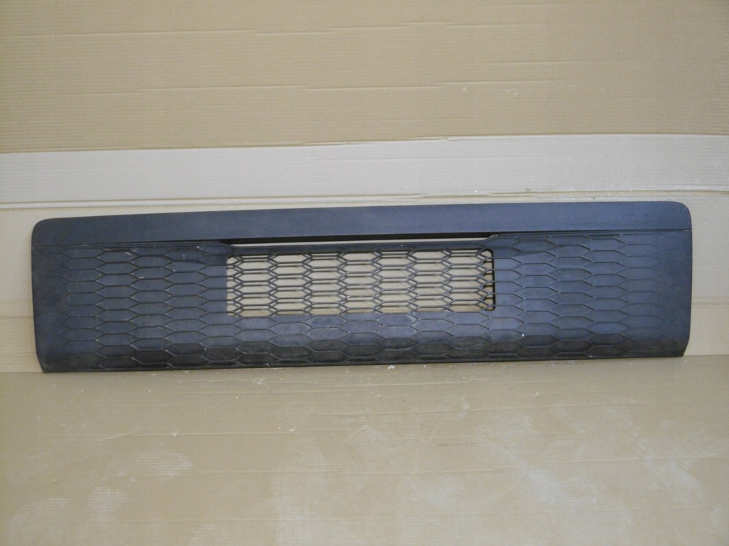 фото №1, Решётка радиатора решётка радиатора капот volvo fl fe 82523575