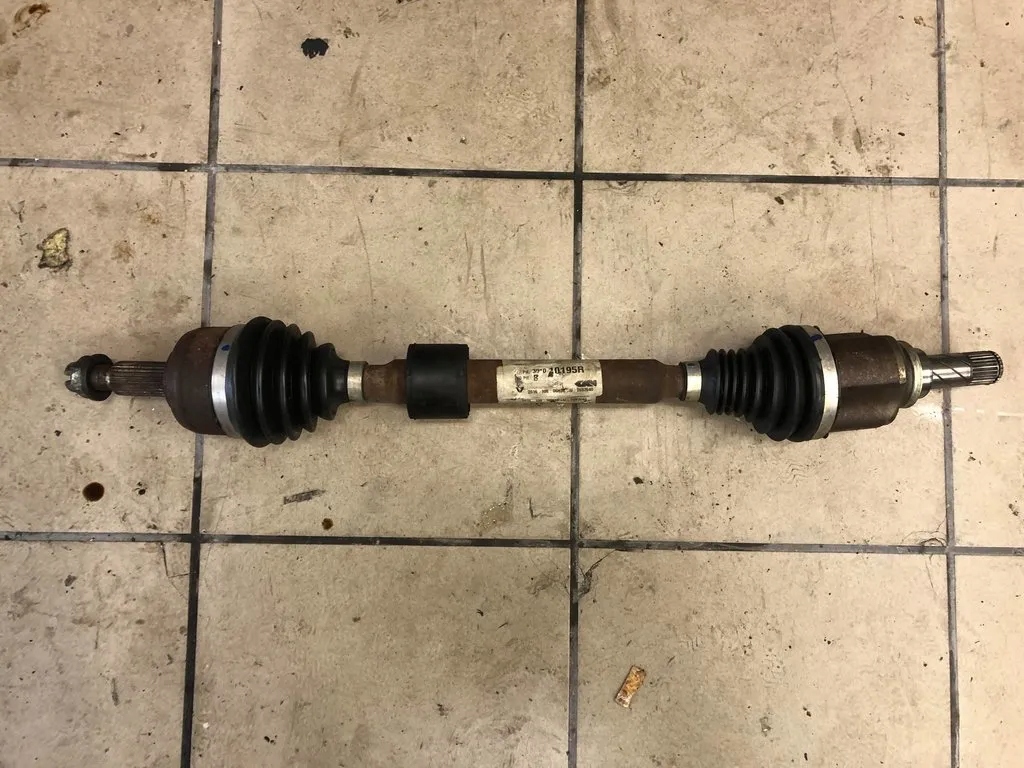 фото №1, Renault megane iv привідний вал ліва 391010195r 1.2 tce