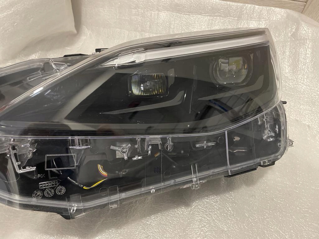 фото №2, Toyota yaris cross full led