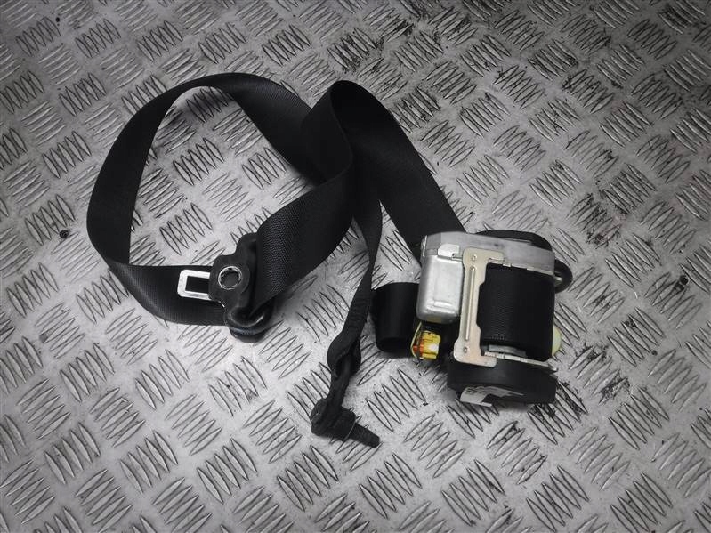 фото №1, Pas правый передний безопасности mercedes w245