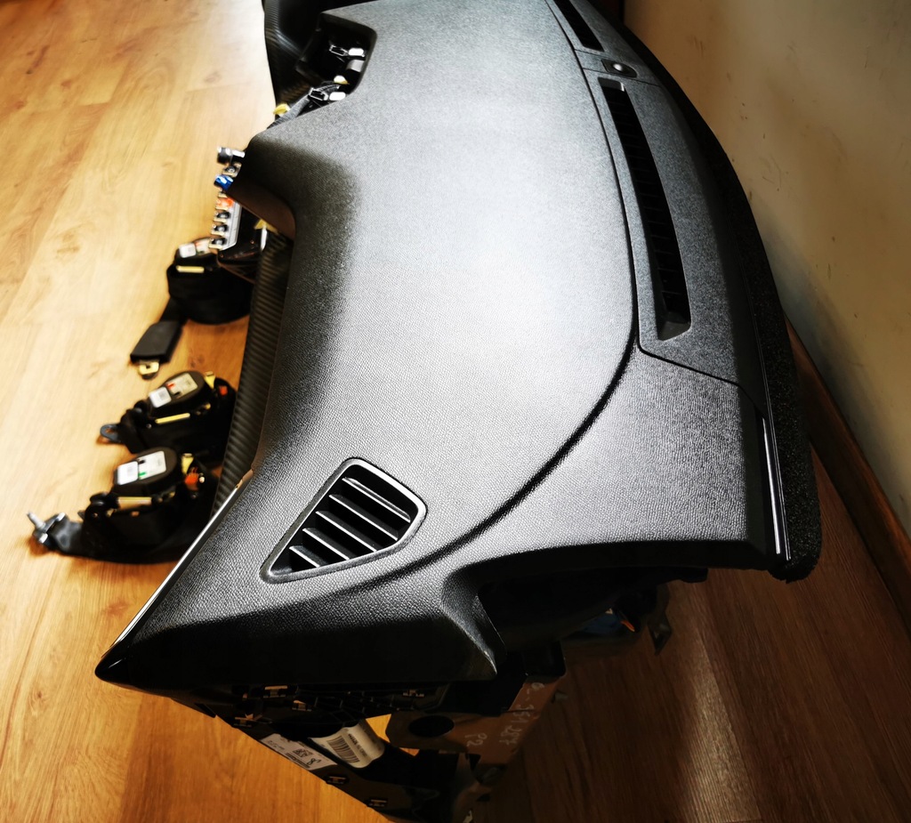 фото №12, Peugeot 208 ii 19- консоль карбон bez кнопка старт/стоп