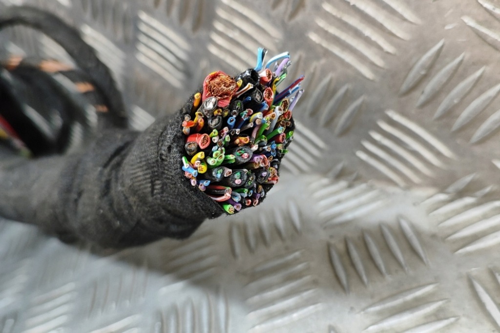 фото №12, Mercedes-benz eqe v295 главная рама задняя внутренняя жгут трубопровод a29554