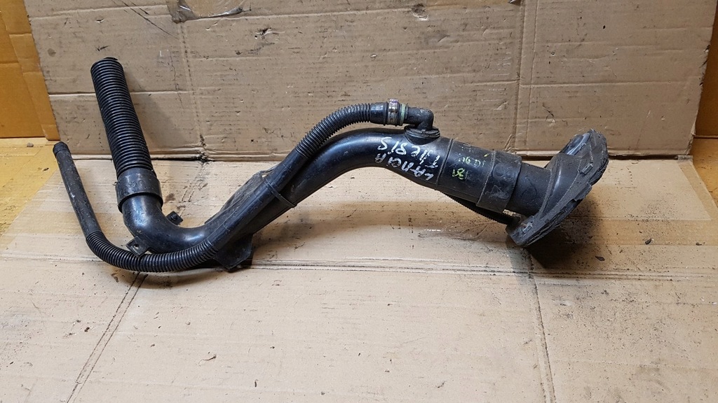 фото №1, Заливна горловина труба пального lancia thesis