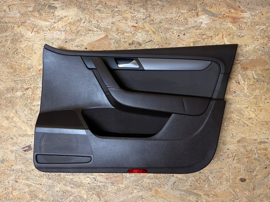 фото №1, Обшивка правый перед передний vw passat b7 3aa коричневый