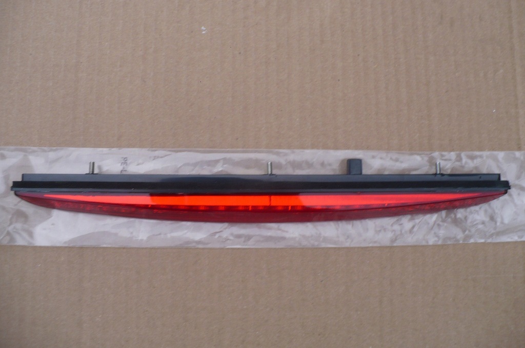 фото №1, Mercedes mclaren slr a199 - лампа стоп-сигнал