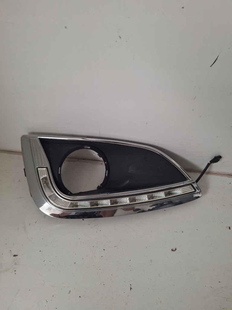 фото №1, Решітка протитуманної фари hyundai ix35 led права 10- оригінальний номер