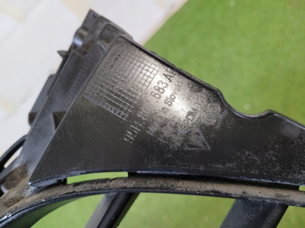 фото №6, Porsche macan 95b решітка середня 95b807683ab