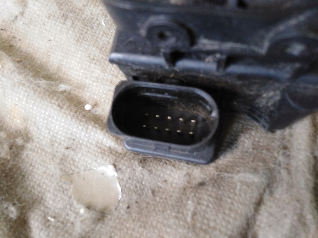 фото №3, Mercedes r w251 w164 розподільник airmatic клапан