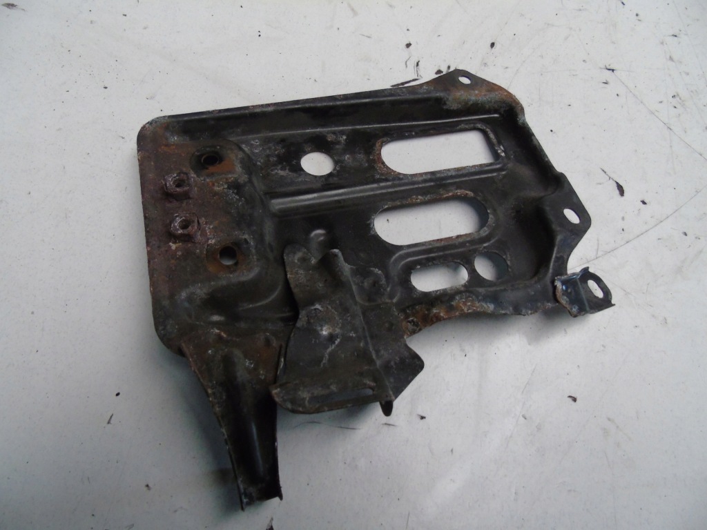 Купить Основание аккумулятор toyota auris 2 e18 1.4 d4d 2012-2018