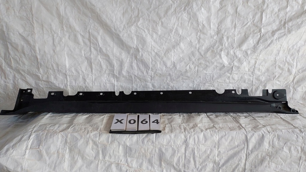 фото №9, Bmw x6 e71 накладка молдинг поріг права