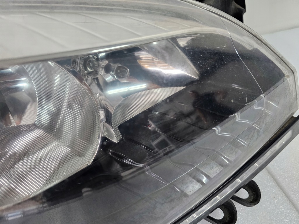 Фара передня правий renault megane 3 рестайлінг  led Оригінал