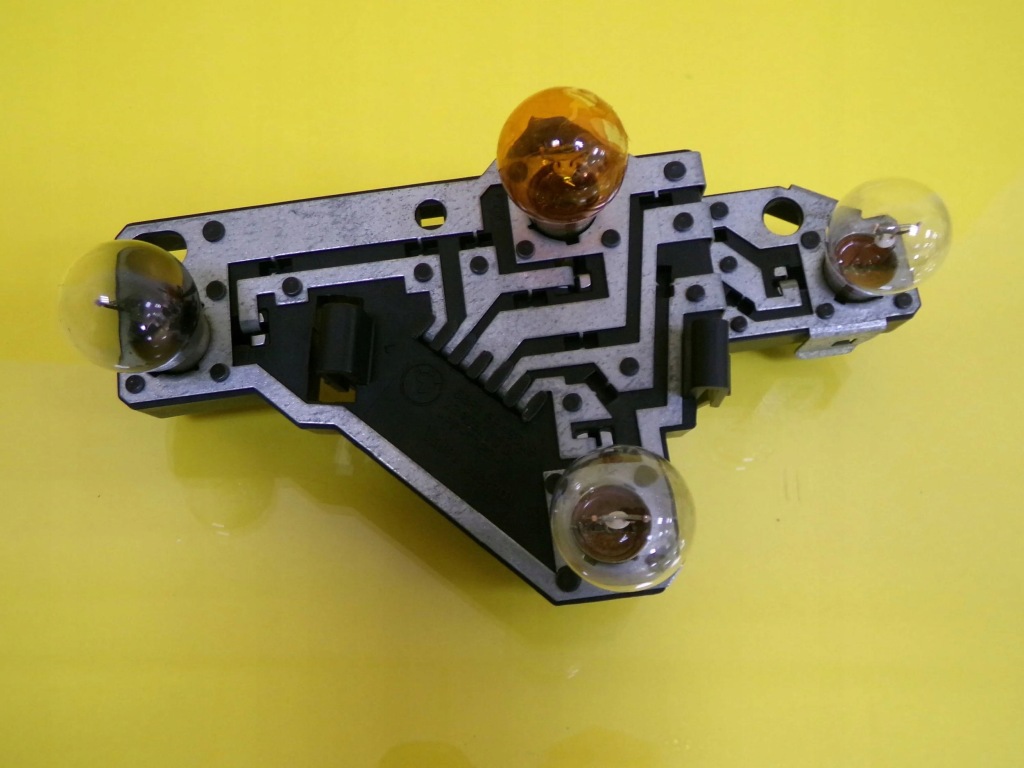 Купить Вкладыш лампы левый задний  bmw i e87 nr567