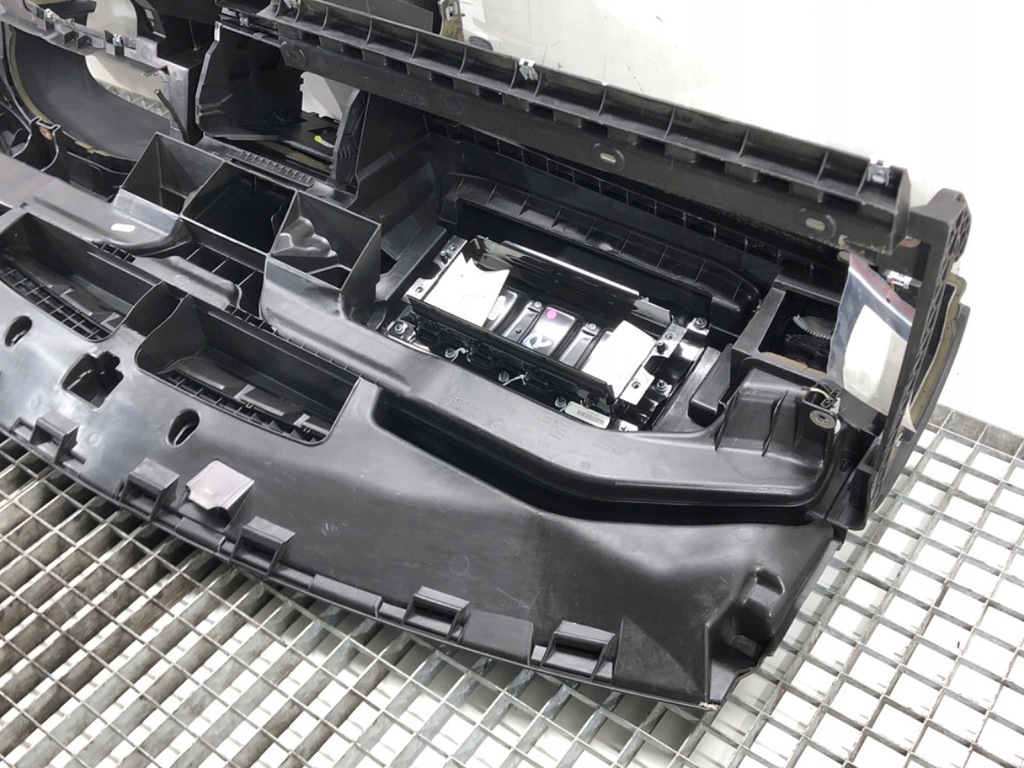 фото №8, Приборная панель консоль приборная панель vw golf vi 09-14