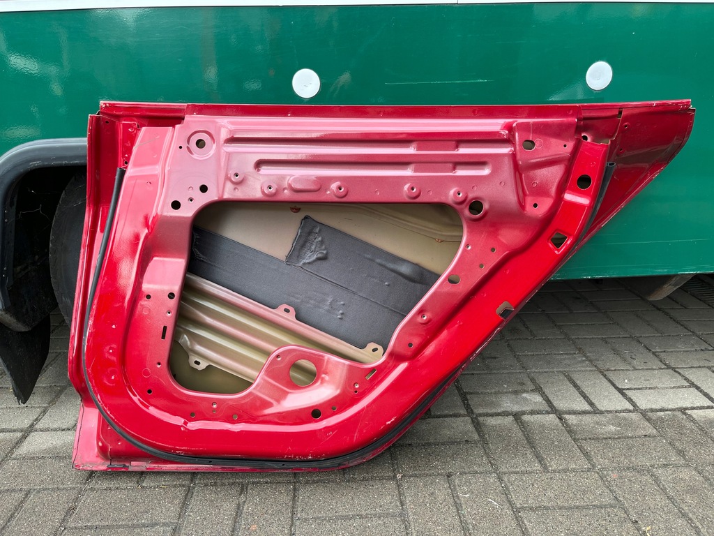 фото №8, Дверь правое задние правый задняя tesla model 3