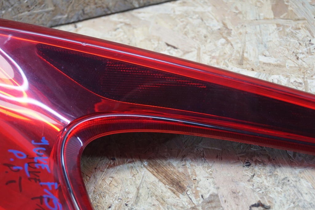 фото №9, Лампа правий задня nissan juke f15