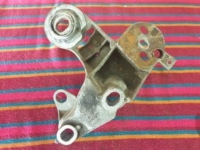 фото №1, Audi a4 b5 8d0199352h кронштейн