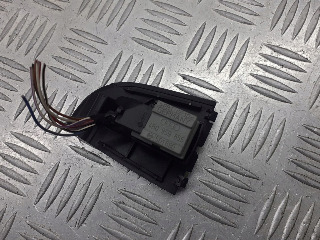 фото №2, Панель вікон правий перед audi a6 c5 2.4 4b0959855