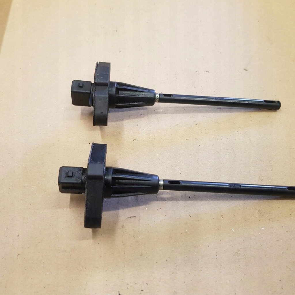 фото №1, Датчик тиску оливи 2.5 dci vivaro trafic