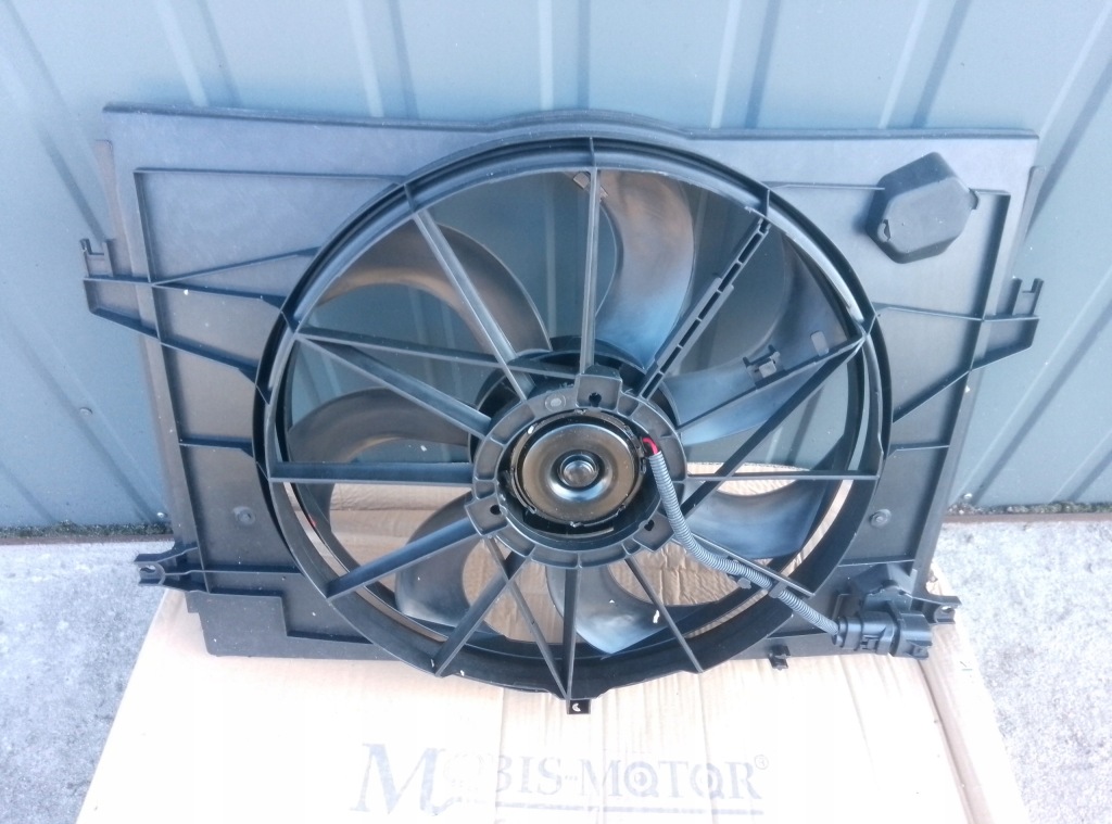 Купити Вентилятор радіатор корпус комплект kia sportage 2 04-10r. 2.0 crdi