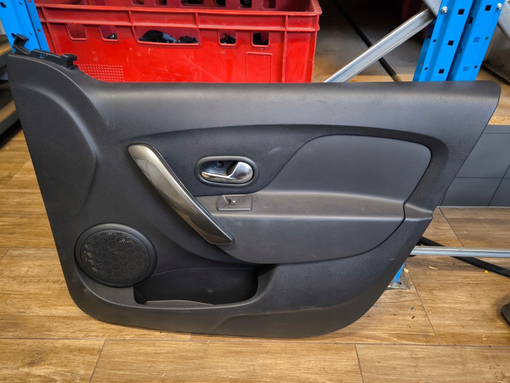 фото №1, Dacia sandero ii stepway обшивка оббивка двері правий перед