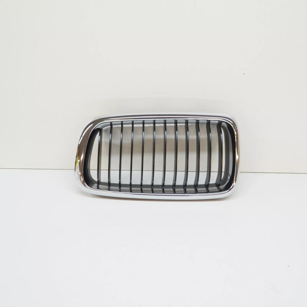 фото №1, Bmw e38 sedan передня частина радіатор kidney решітка left 8231593 51138231593 oem