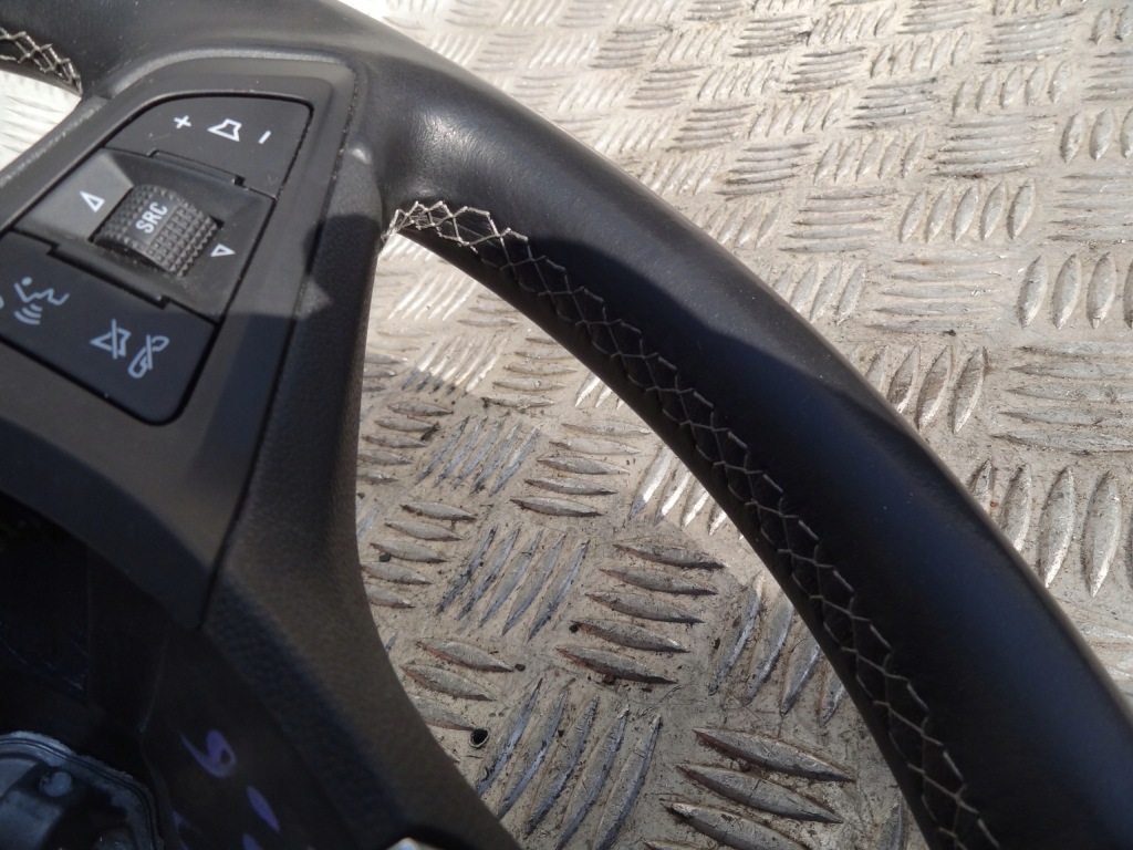 Купити Opel insignia b 2 2018 хетчбек кермо  шкіряний багатофункціональний оригінал