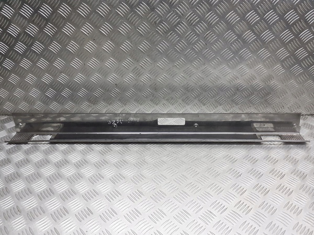 фото №2, Молдинг порог наружная audi a6 c4 kombi