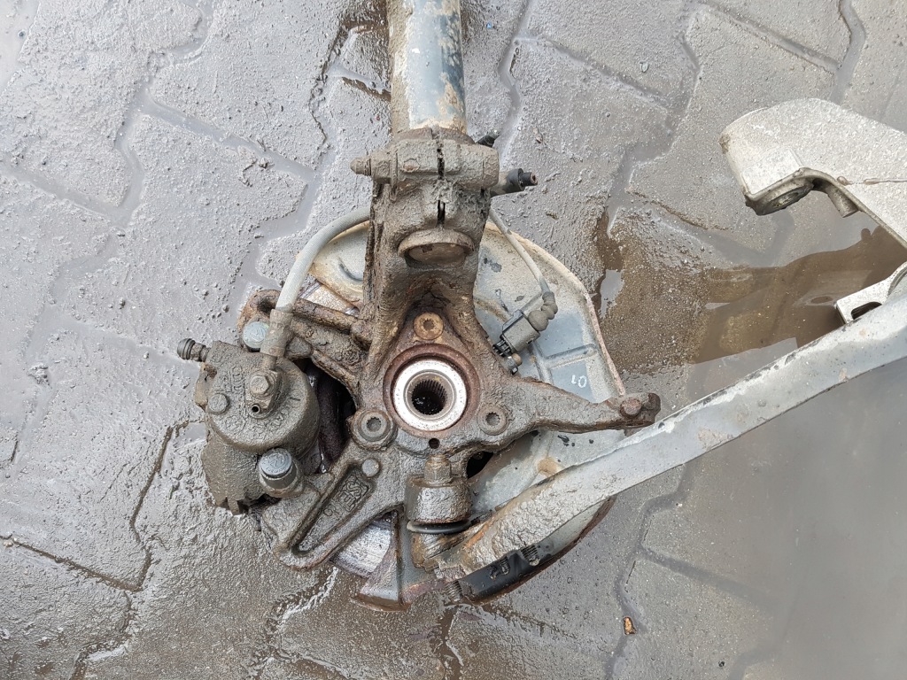 Audi a3 8p рестайлинг  08-12r 1.9 tdi амортизатор поворотный кулак правая перед в Украине