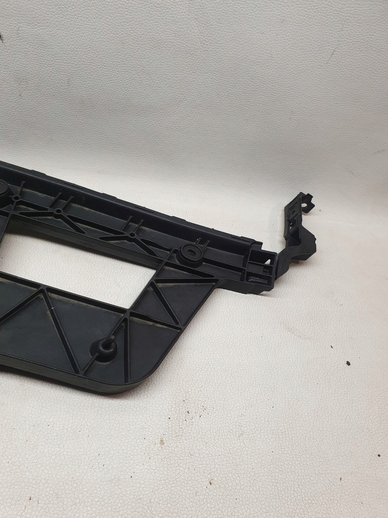 фото №7, Audi a4 allroad kombi b8 8k напрямна кронштейн бампер задня правий 8k9807454a