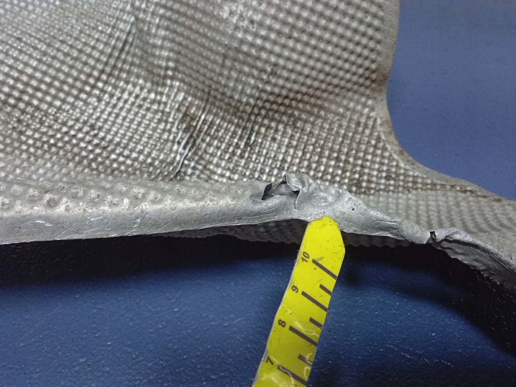 Bmw 5 g30 g31 накладка плита теплова бака пального 7375961 в Україні