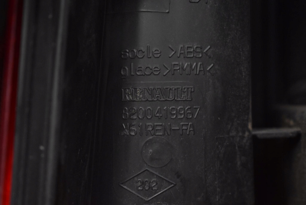 фото №6, Лампа права задня задня верхній 8200419967 renault kangoo 2 ii 07-13