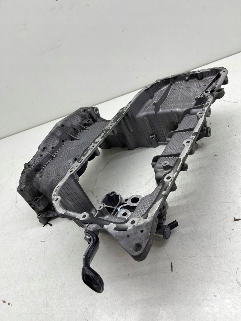 Audi a7 a6 c7 3.0 tdi cdu верхній піддон оливи масляна cała справна оригінал! Недорого