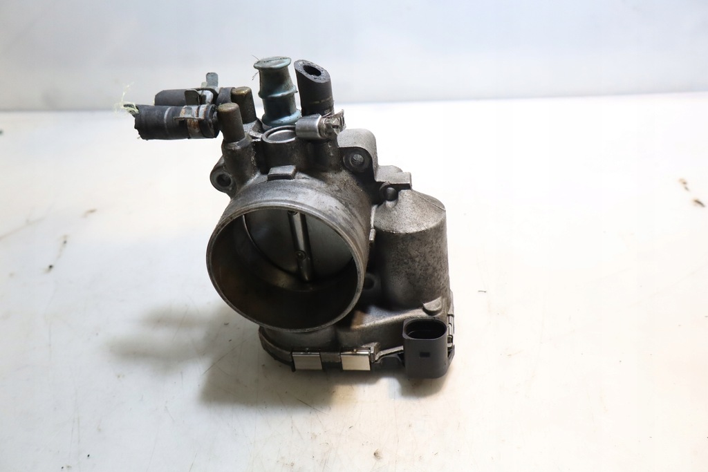 фото №1, Дросельна заслінка audi a6 c5 2.4