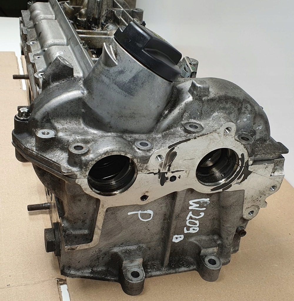 фото №7, Головка двигателя правая mercedes w209 6420163601