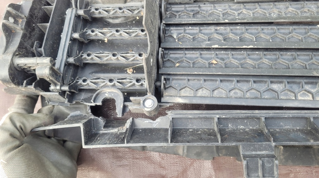 фото №11, Volvo xc40 воздуховод воздуха жалюзи шторка // 4607