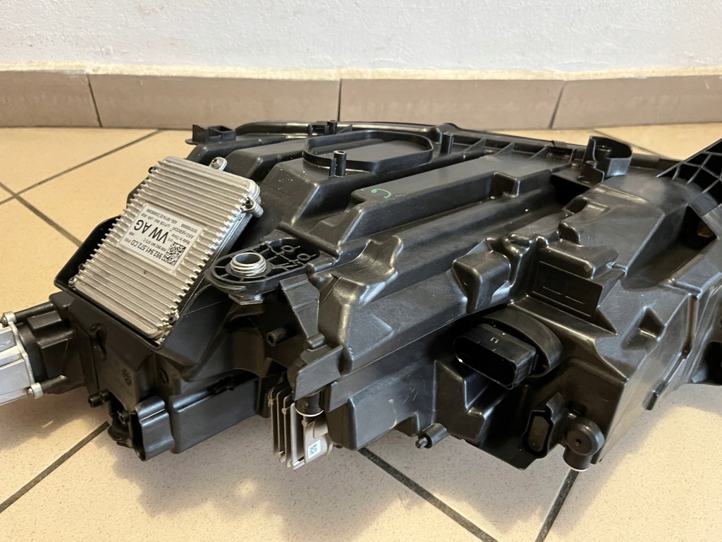 фото №13, Skoda оригинальный номер 5e4941016a лампа