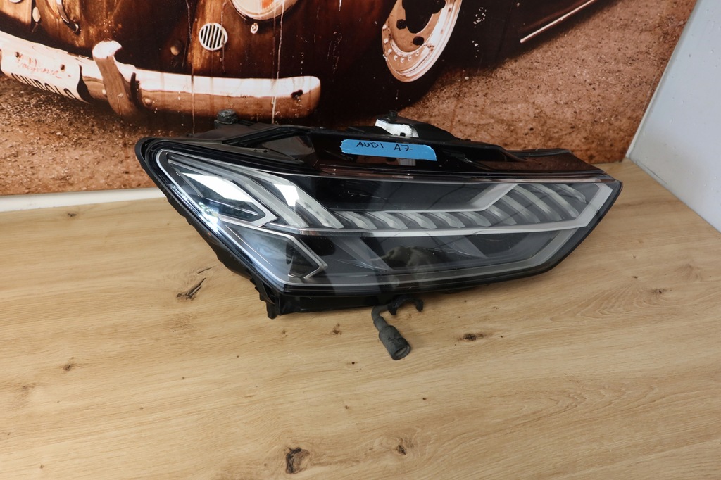 фото №1, Audi a7 c8 full led matrix 4k8941036f комплектная правая лампа лампы