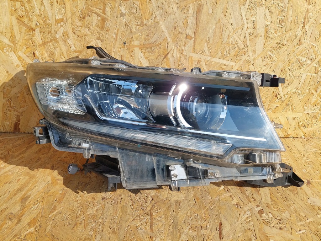фото №1, Toyota land cruiser j150 2019 лампы передние