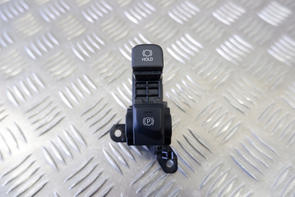 фото №9, Кнопка тормоза ручного toyota yaris _p21_ 84390k0010 1.5l hybrid 85kw