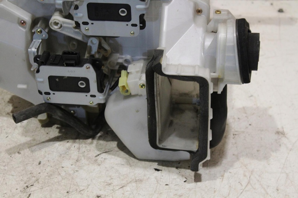 фото №8, Обігрівач subaru legacy iv eu 72110ag030